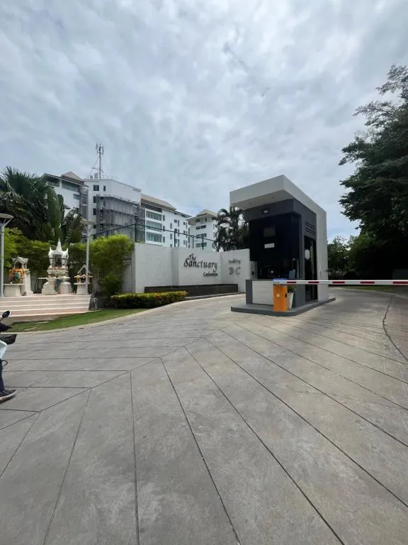 Sanctuary Wong Amat: swimming pool