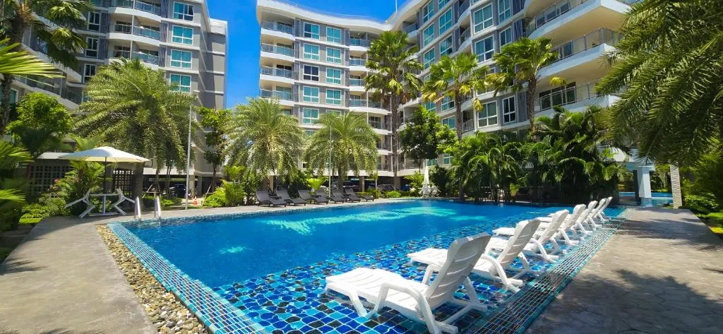 Whale Marina — Na Jomtien