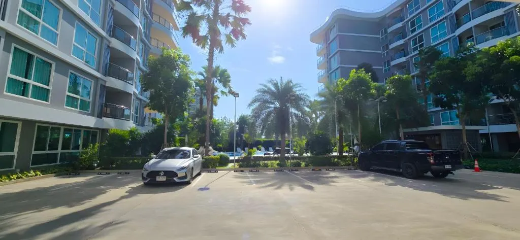 Whale Marina: lobby