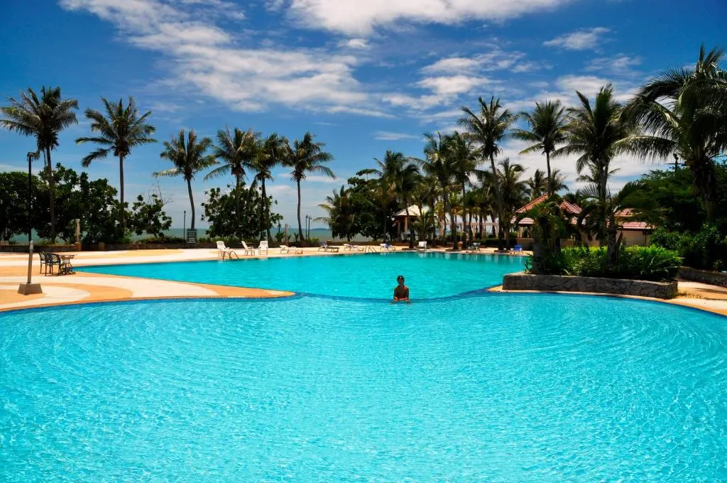 Sunshine Beach Condotel: floor plan
