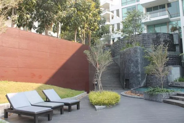 Sanctuary Wong Amat: grounds and amenities