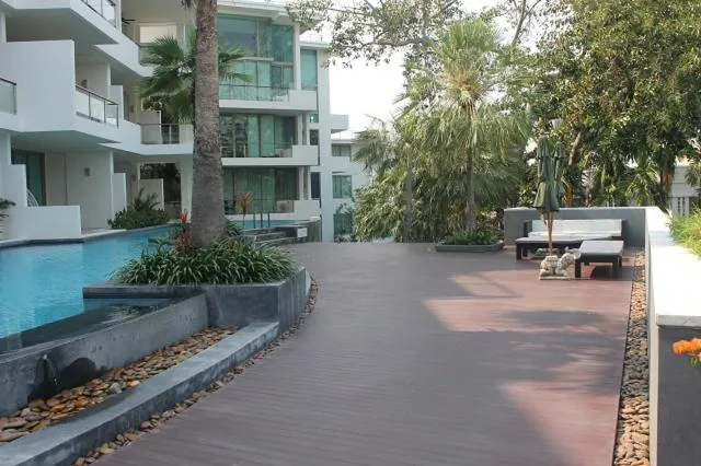 Sanctuary Wong Amat: swimming pool