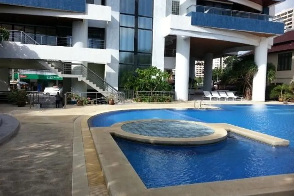 Baan Haad Uthong Condominium: lobby