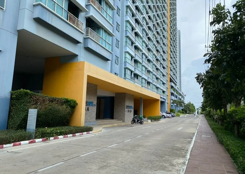 Lumpini Park Beach Jomtien: views from residences