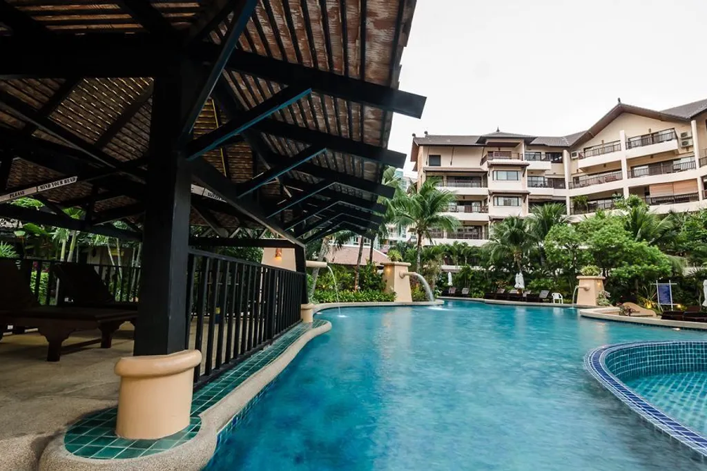 Chateau Dale Thabali Condo: lobby