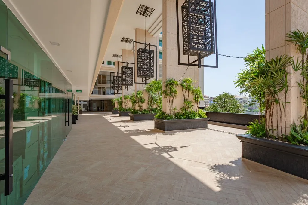 City Garden Tower: garden