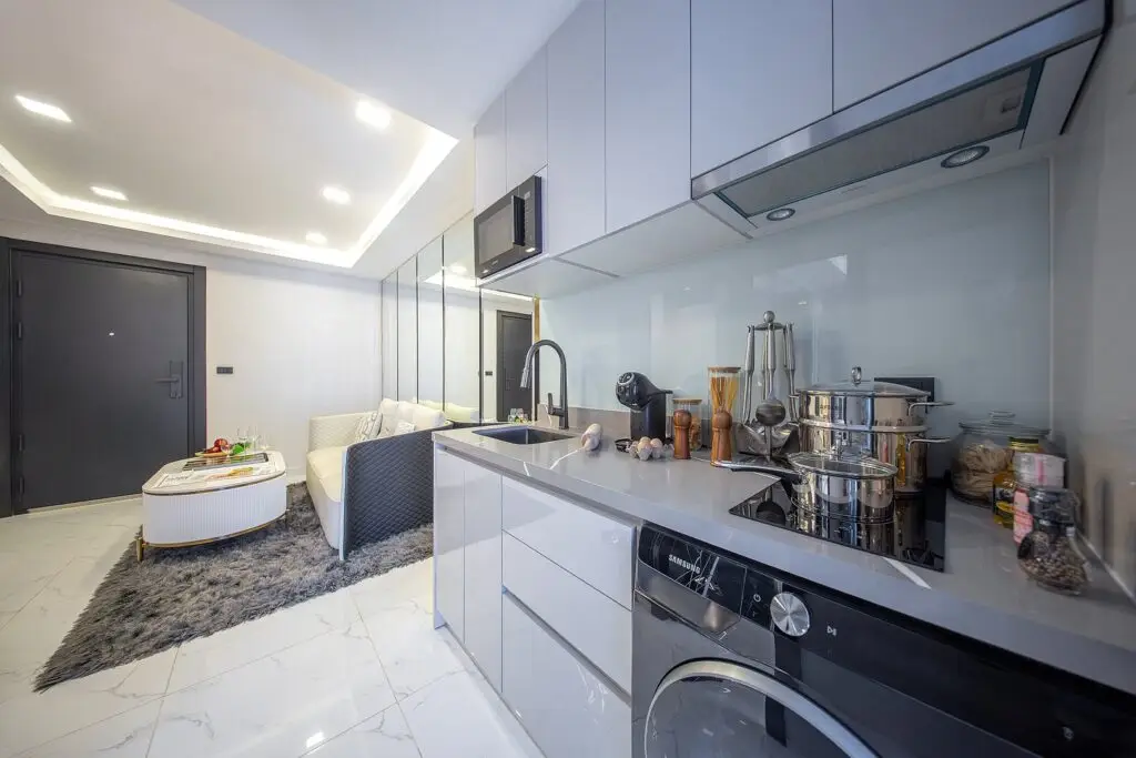 1 Bedroom 43.5 sq.m. interior 6