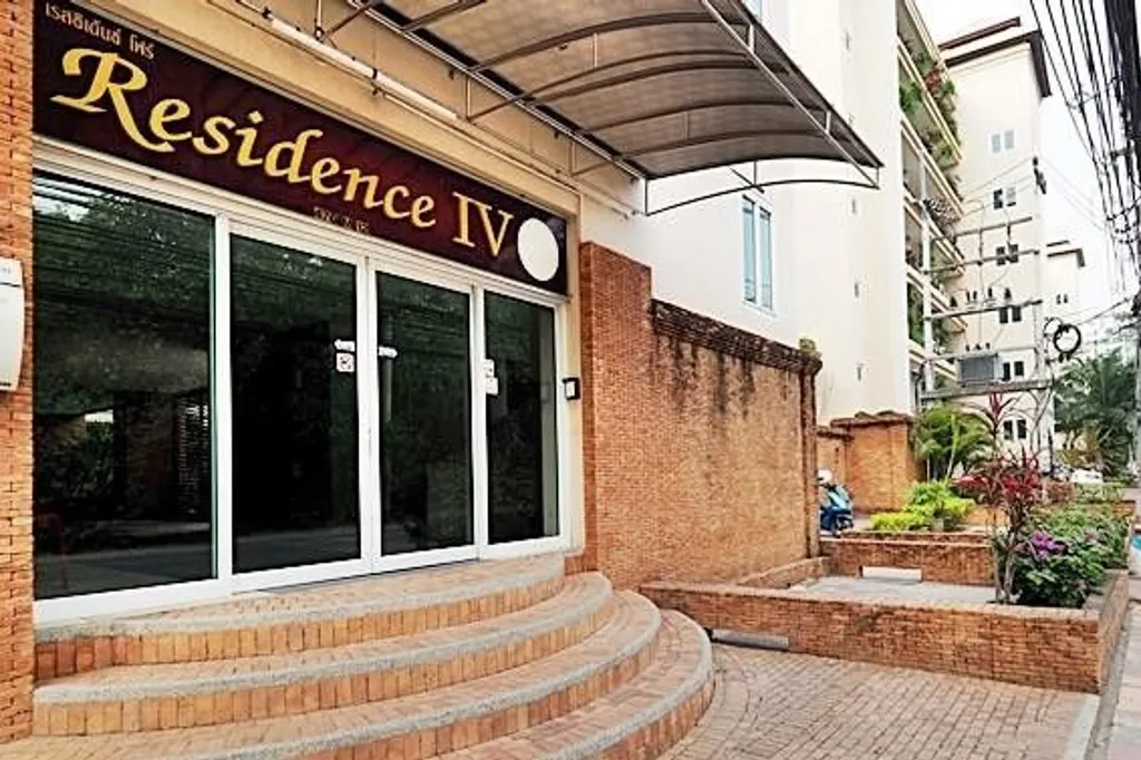 Executive residence-4: facade