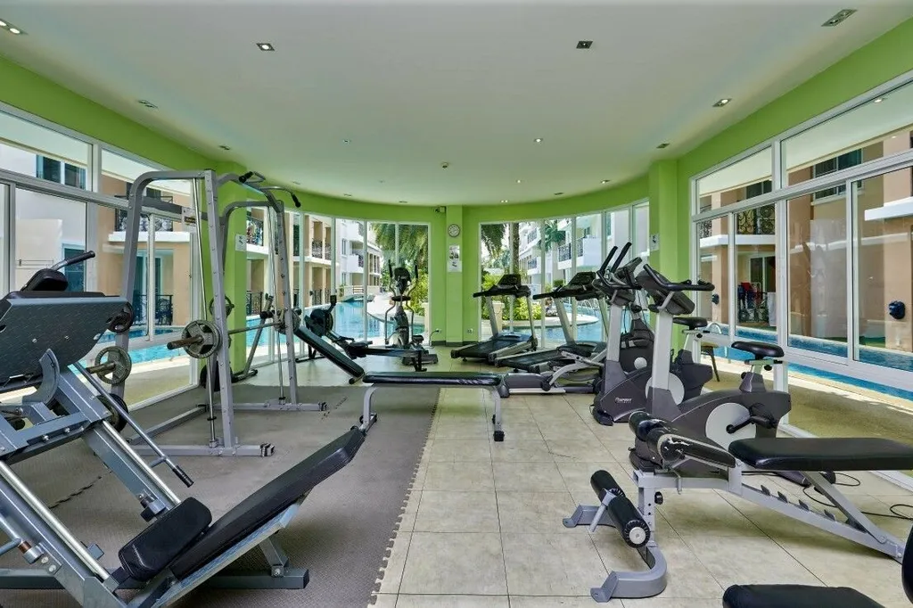 Paradise Park: gym