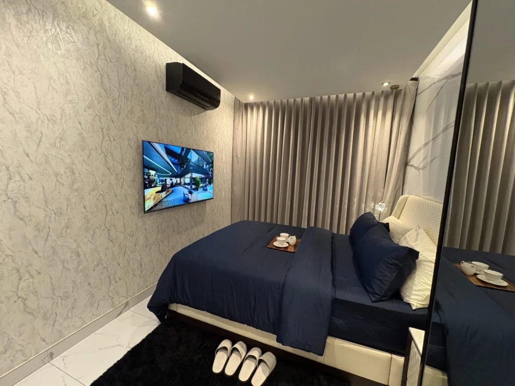 2 Bedroom interior 9