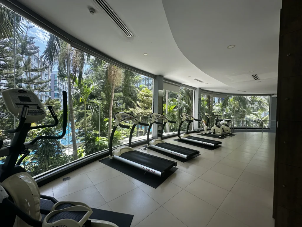 Dusit Grand Park 1 Pattaya — Condominium in Jomtien: facade