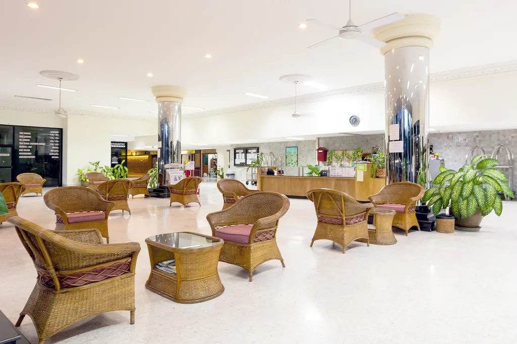 Jomtien Complex Condotel: lobby