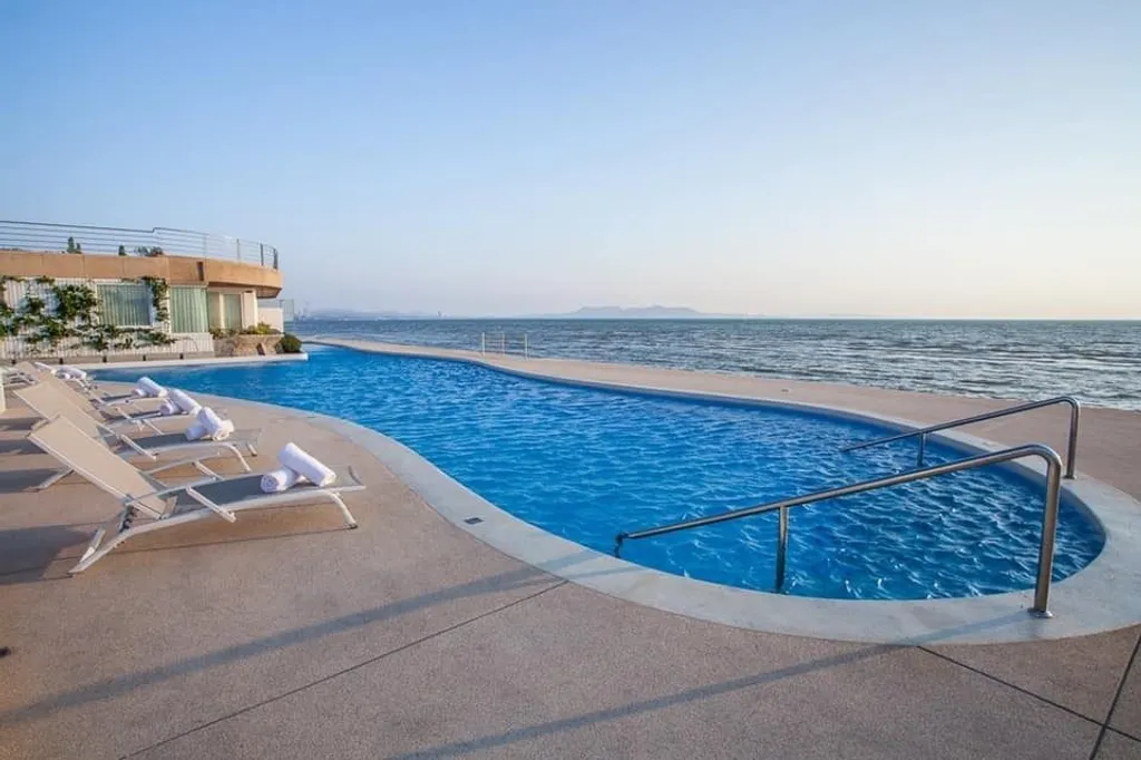 LA Royal Beach: beach