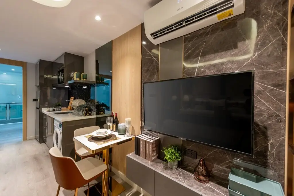 Studio interior 7