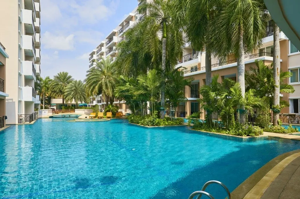 Paradise Park: swimming pool