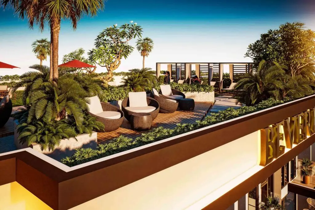 The Riviera Beverly Hills: grounds and amenities