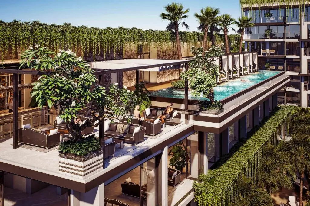The Riviera Beverly Hills: swimming pool