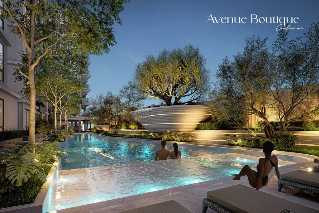 Avenue Boutique Condo: swimming pool