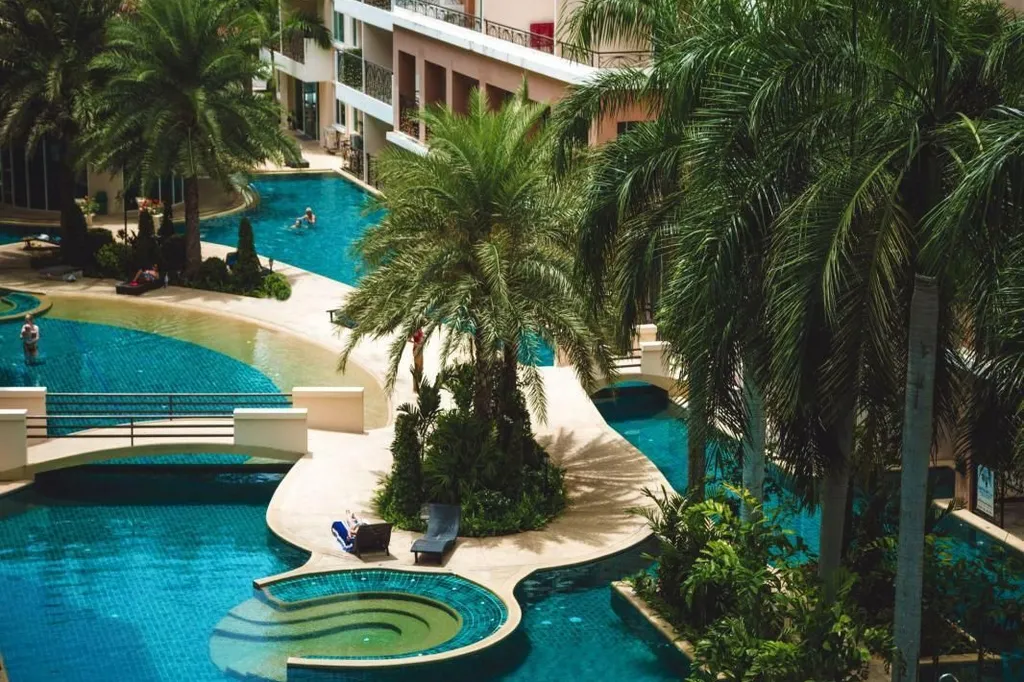 Paradise Park: swimming pool