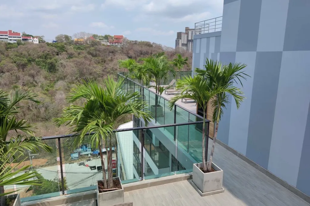 The Jewel Condominium — Pratamnak
