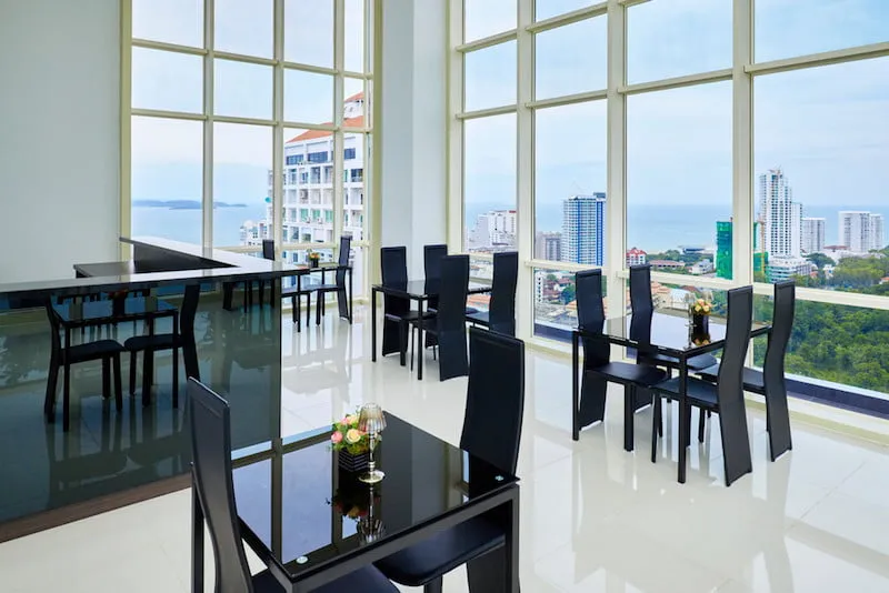 The Vision Condo: facade