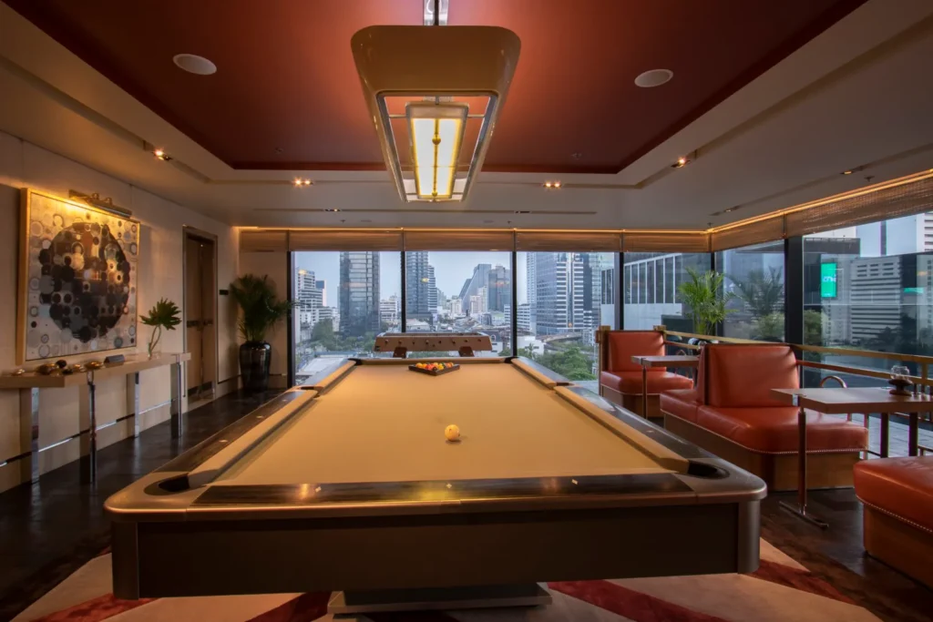 The Ritz-Carlton Residences: grounds and amenities