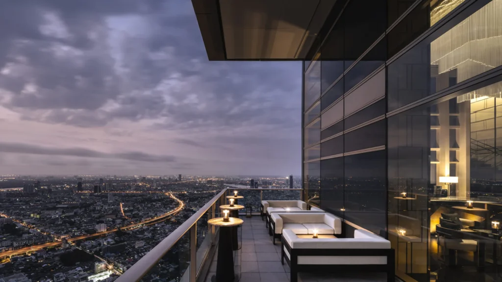 Four Seasons Private Residences: lobby