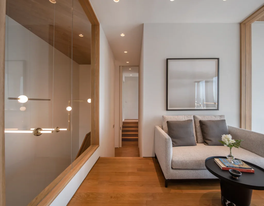 Duplex interior 7