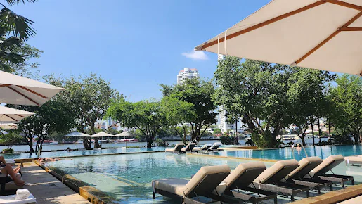 Four Seasons Private Residences: facade (5)