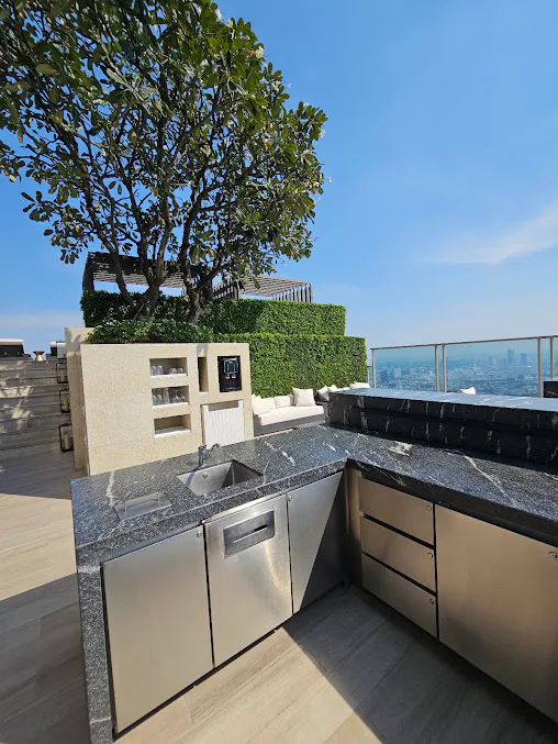 Four Seasons Private Residences: floor plan