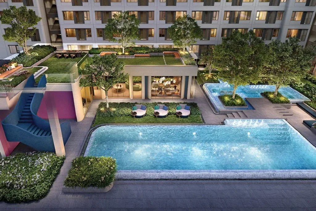 Life Sathorn Narathiwas 22: views from residences