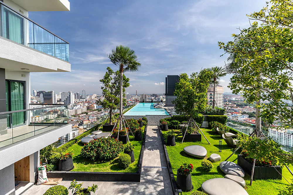 Arcadia Millennium Tower: swimming pool