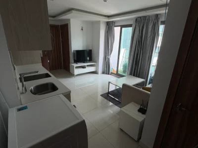 Hot Price — 2-Bedroom Condo 49.44 sq.m in Arcadia Beach Resort Pattaya