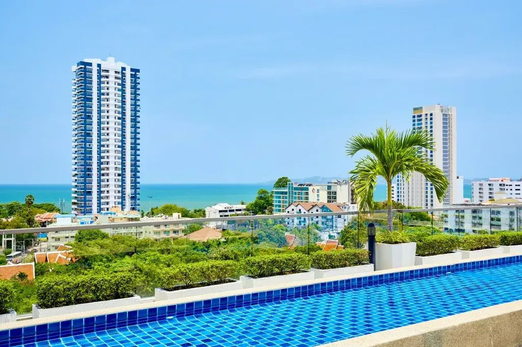 Laguna Bay 2 Pattaya — Condominium in Pratumnak: facade