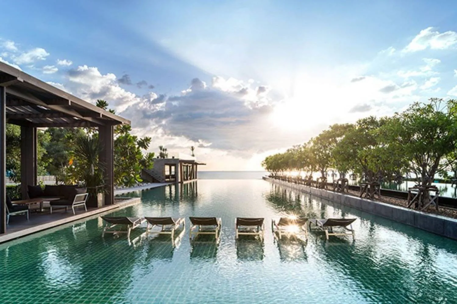 2-Bedroom Condo 103 sq.m in Reflection Jomtien Beach Pattaya — Sea View
