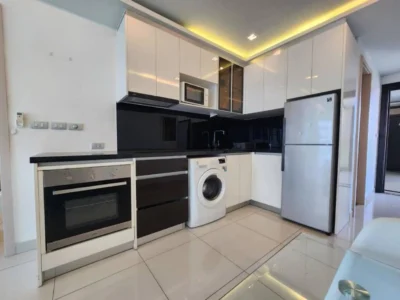 1-Bedroom Condo 65 sq.m in Wongamat Tower Pattaya — Wongamat Area