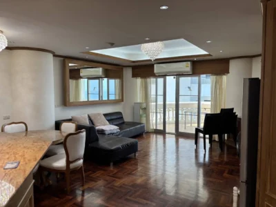 2-Bedroom Condo 125 sq.m in Sky Beach Condominium Pattaya — Sea View