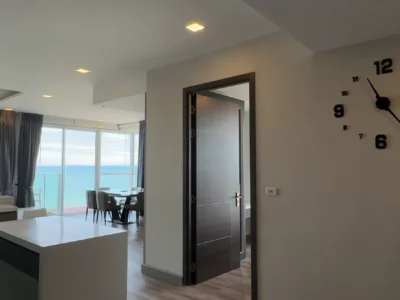 3-Bedroom Condo 130 sq.m in Cetus Beachfront Pattaya — Direct Sea View