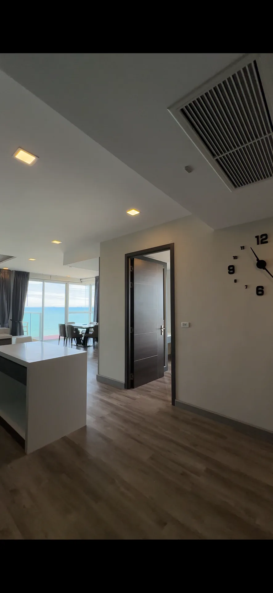 3-Bedroom Condo 130 sq.m in Cetus Beachfront Pattaya — Direct Sea View