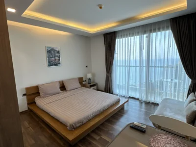 Studio Condo 31.76 sq.m in The Peak Towers Pattaya — 28th Floor, Sea View