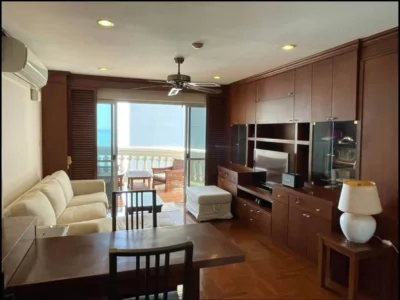 1-Bedroom Condo 93 sq.m in Sky Beach Condominium Pattaya — Sea View