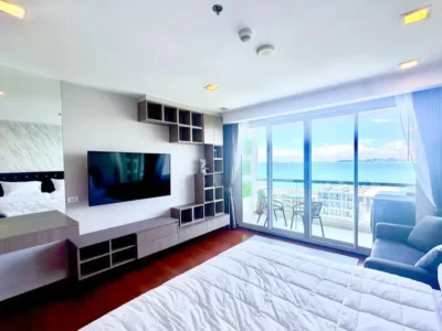 Studio Condo 33 sq.m in The Palm Wongamat Pattaya — Foreign Quota