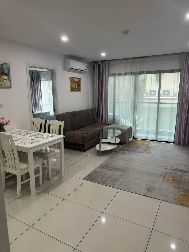 Siam Oriental Plaza — 2 bedrooms, 63 m²