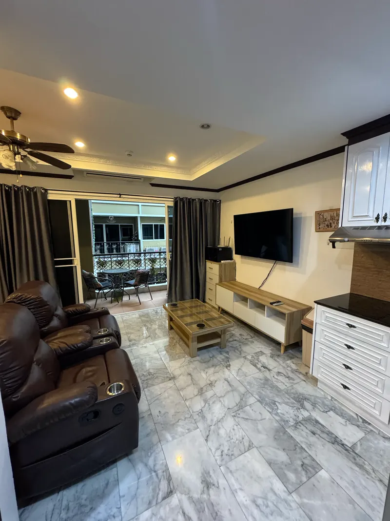 Siam Oriental Twins — Studio, 30 m²