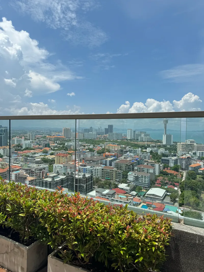 Peak Towers — 1 bedroom, 43 m²